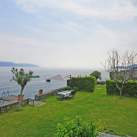 Sleeps 12 Air Con Wifi * Muslone