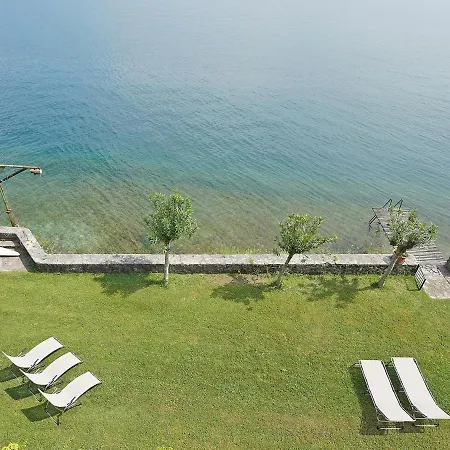 Sleeps 12 Air Con Wifi *