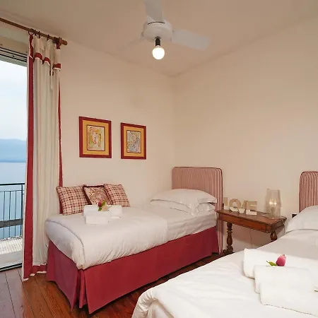 Villa Sleeps 12 Air Con Wifi Muslone